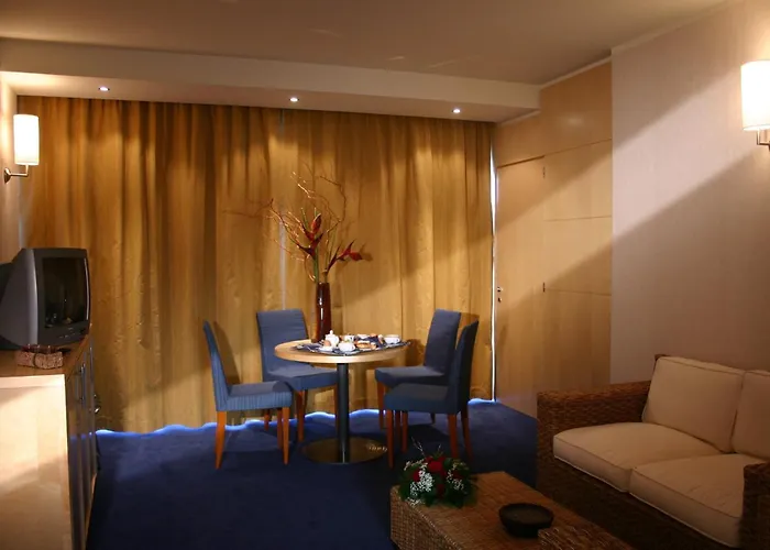 Отель Nicotel 4*