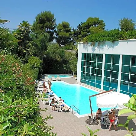 Hotel Nicotel 4*