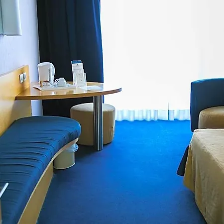 Nicotel Hotel 4*