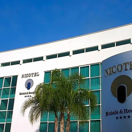 فندق Nicotel 4*