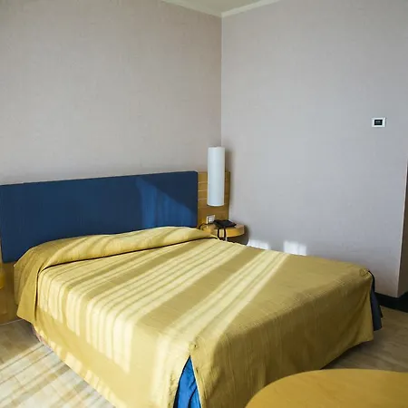 Hotel Nicotel 4*